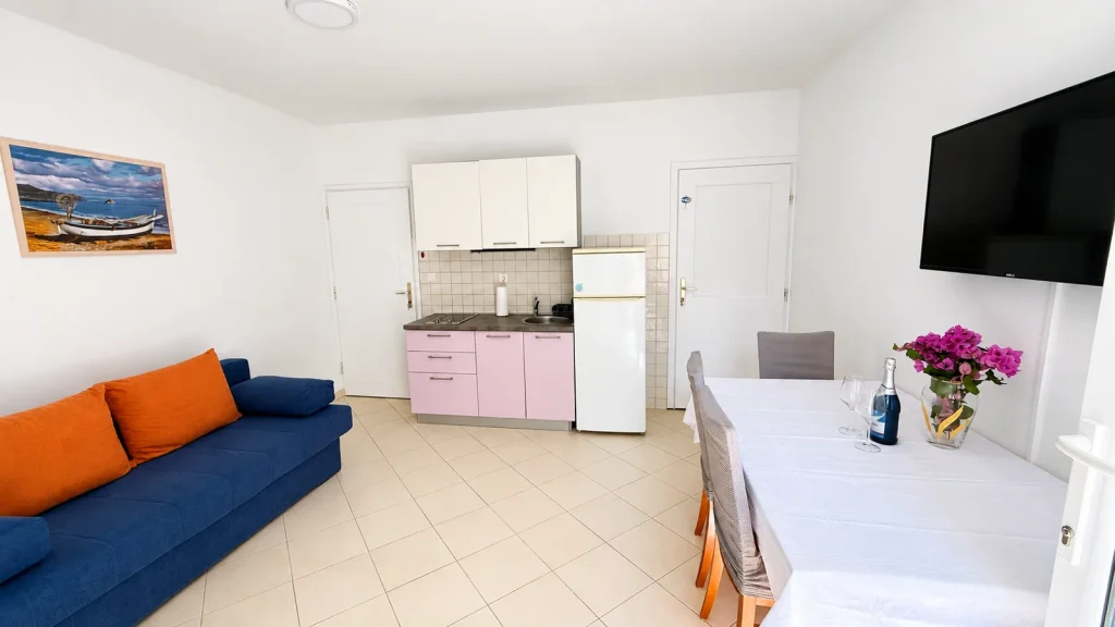 Apartman 3 sa izlazom u vrt